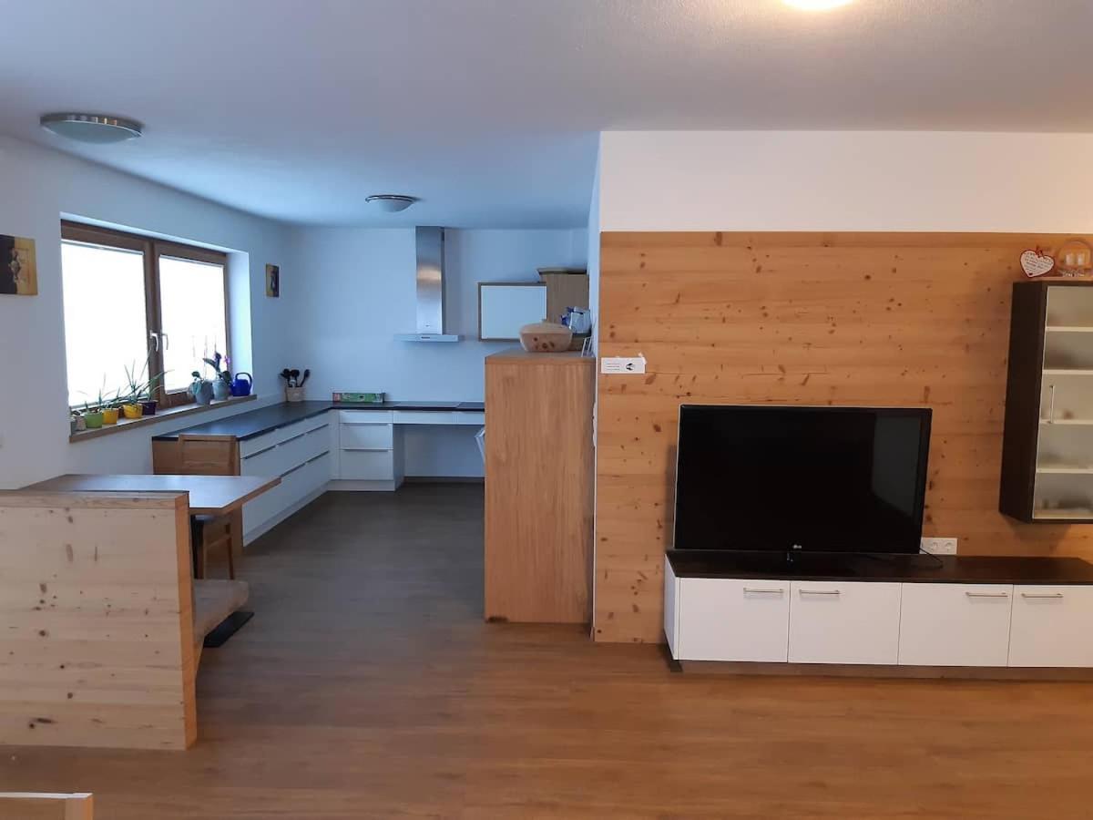 Großzügiges Apartment Georg Mayrhofen Hollenzen Exterior foto